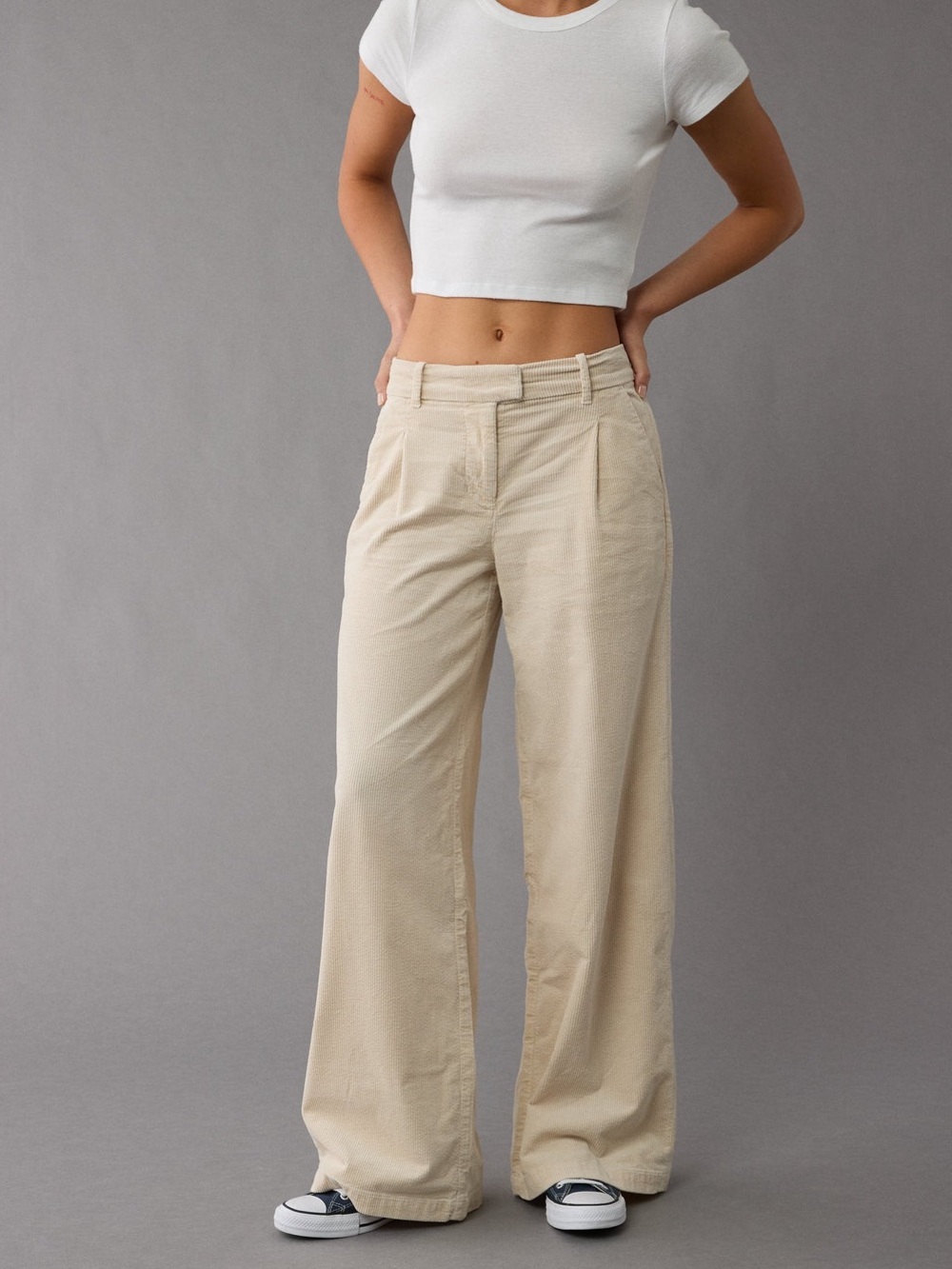 American Eagle AE Stretch Corduroy High-Waisted Wide-Leg Trouser Size 4